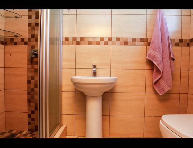 3 BEDROOM FREEHOLD FOR SALE IN AVOCA